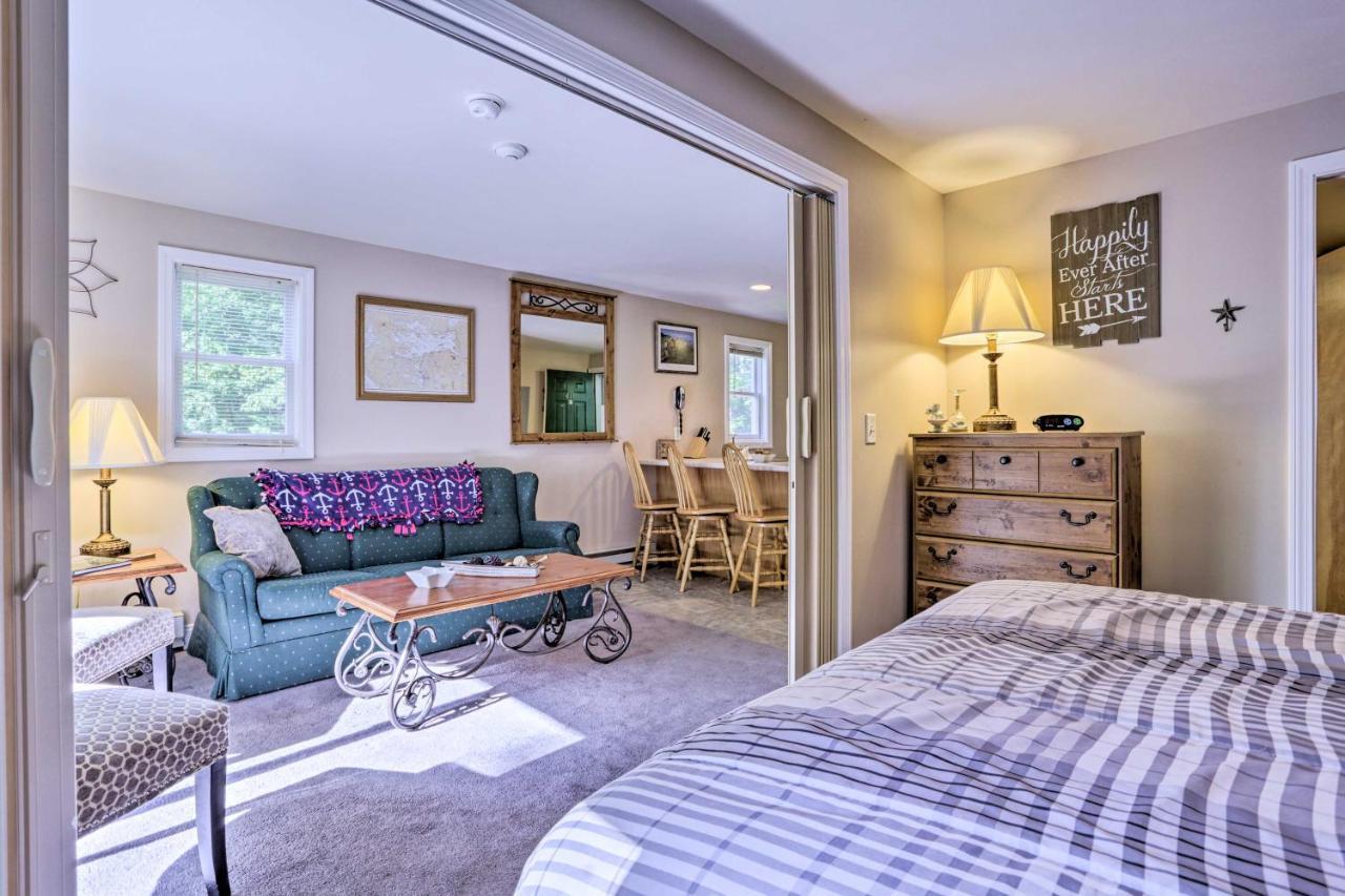 Lake Getaway Walk Across Street To Private Beach! Gilford Exteriör bild