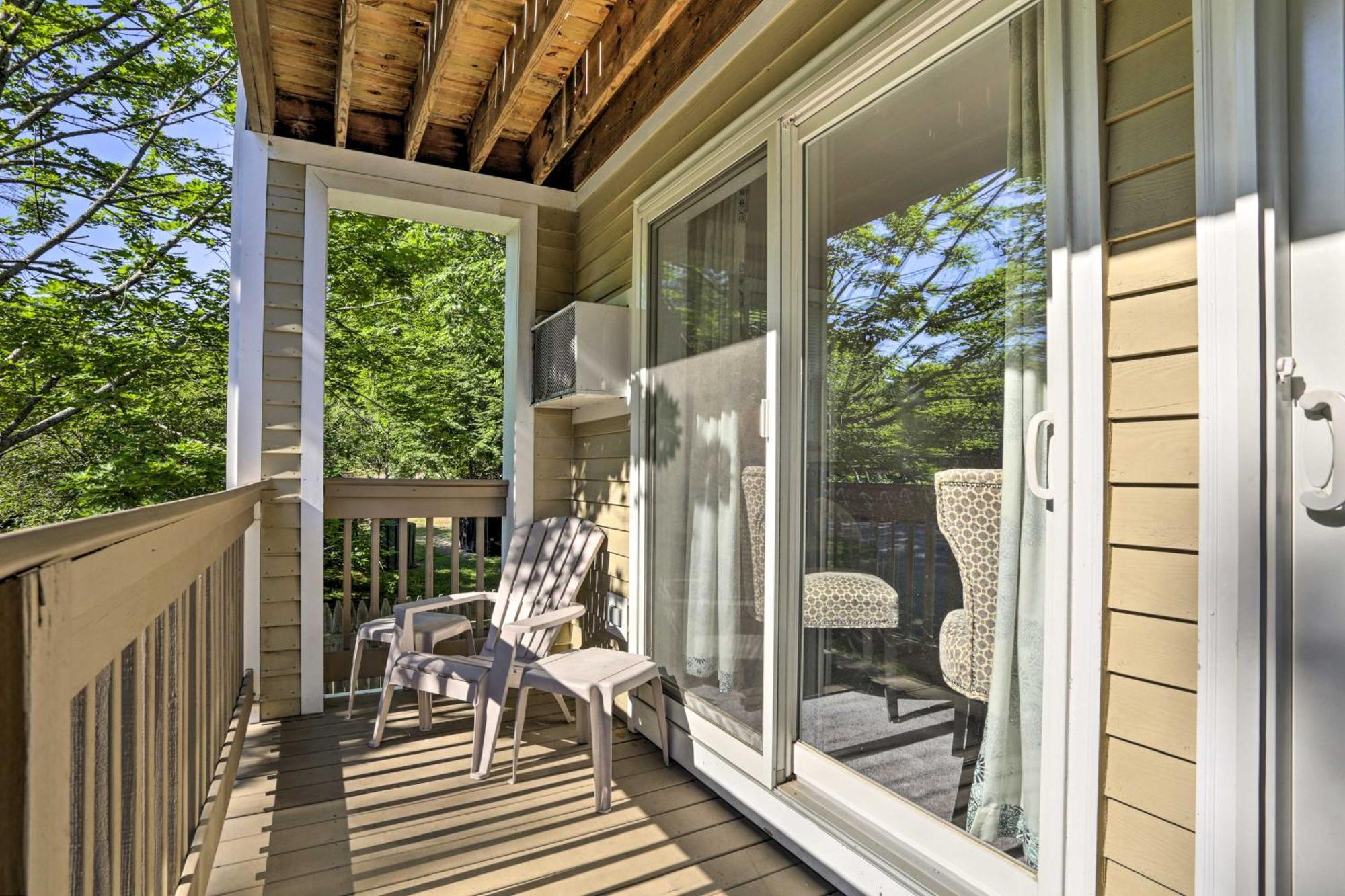 Lake Getaway Walk Across Street To Private Beach! Gilford Exteriör bild